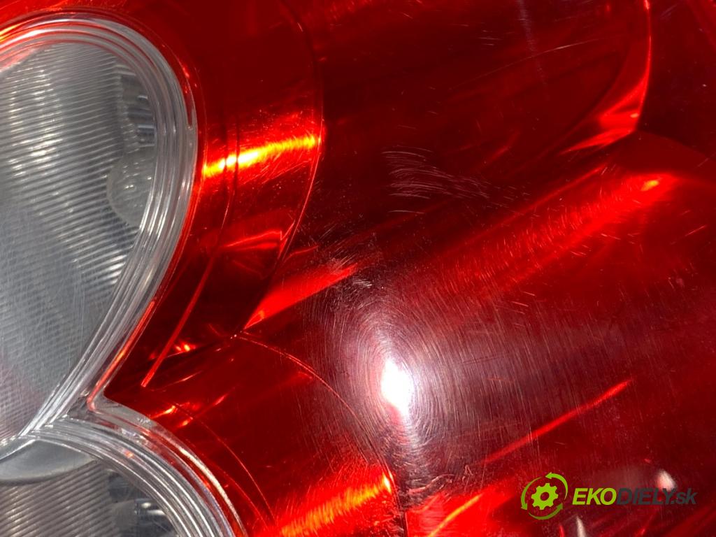 MAZDA 5 II nadwozie wielkoprzestrzenne (MPV) 2005 85 kW 1.8 (CR19) 1798 Svetlo pravy zad C23551150