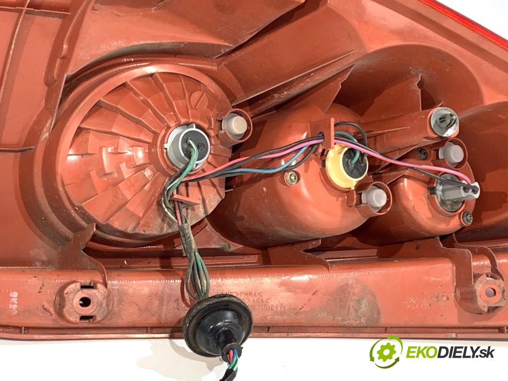 MAZDA 5 II nadwozie wielkoprzestrzenne (MPV) 2005 85 kW 1.8 (CR19) 1798 Svetlo pravy zad C23551150