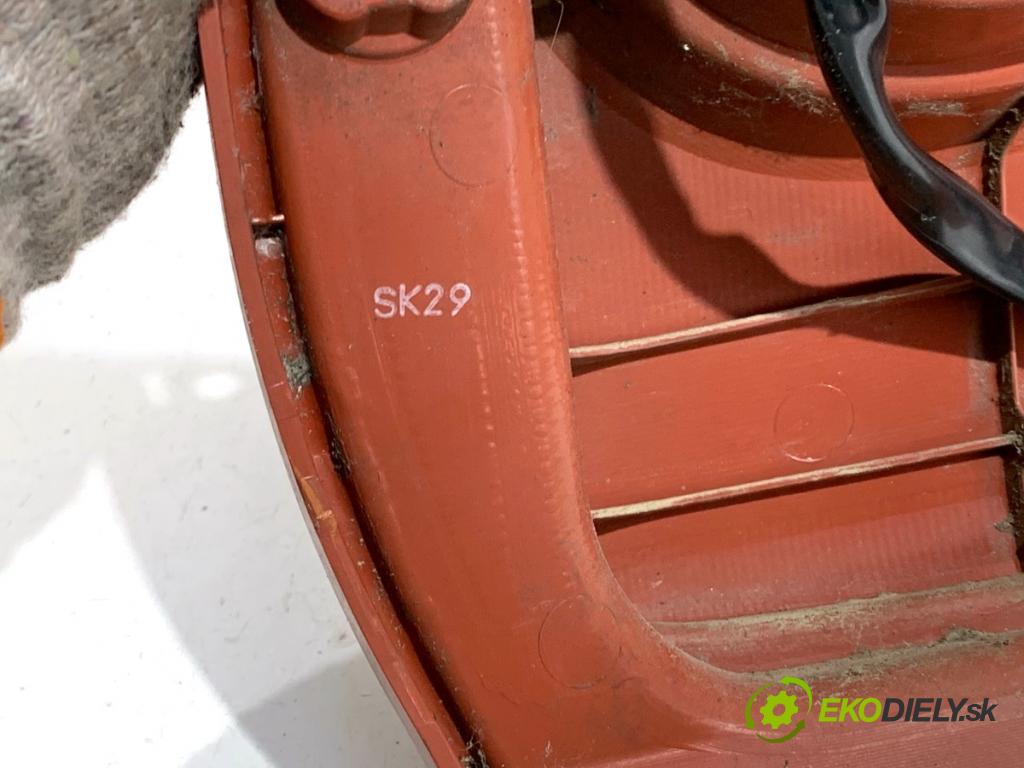 MAZDA 5 II nadwozie wielkoprzestrzenne (MPV) 2005 85 kW 1.8 (CR19) 1798 Svetlo ľavy zad