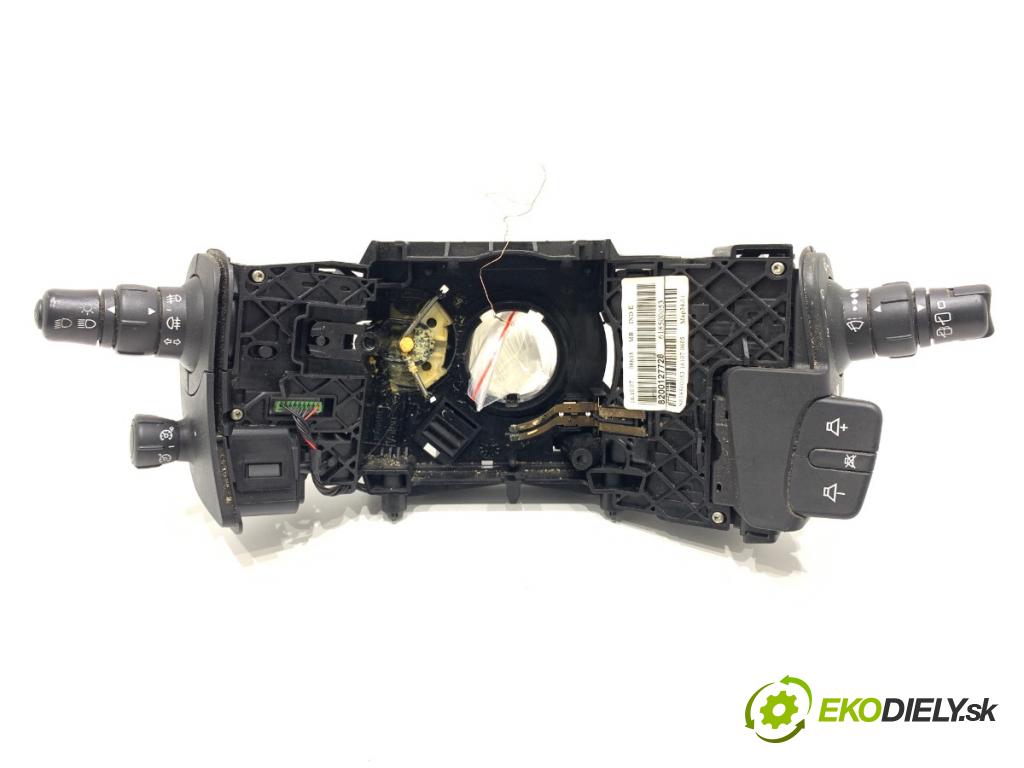 RENAULT SCÉNIC II nadwozie wielkoprzestrzenne (MPV) 2004 99 kW 2.0 (JM05, JM0U, JM1N, JM1U, JM2V) 1998 Prepínač kombinovaný 8200127728 (Prepínacie páčky pod volantom)