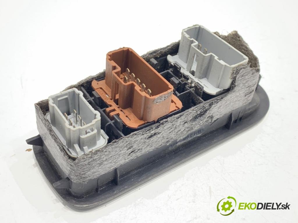 RENAULT SCÉNIC II nadwozie wielkoprzestrzenne (MPV) 2004 99 kW 2.0 (JM05, JM0U, JM1N, JM1U, JM2V) 1998 Prepínač okien 156018070 (Prepínacie páčky pod volantom)