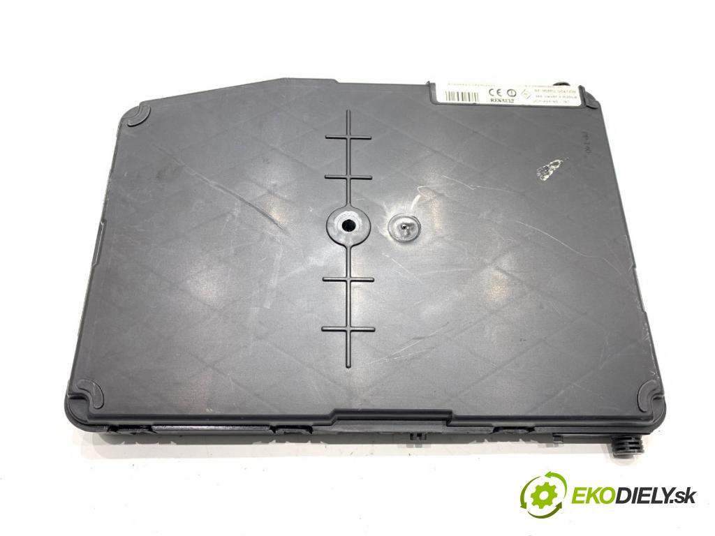 RENAULT SCÉNIC II nadwozie wielkoprzestrzenne (MPV) 2004 99 kW 2.0 (JM05, JM0U, JM1N, JM1U, JM2V) 1998 Modul UCH 8200309691 (Riadiaca jednotka ostatné)