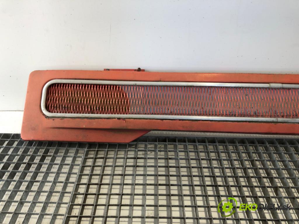 STAR   1985    mřížka maska  (Přední mřížka (maska chladiče))