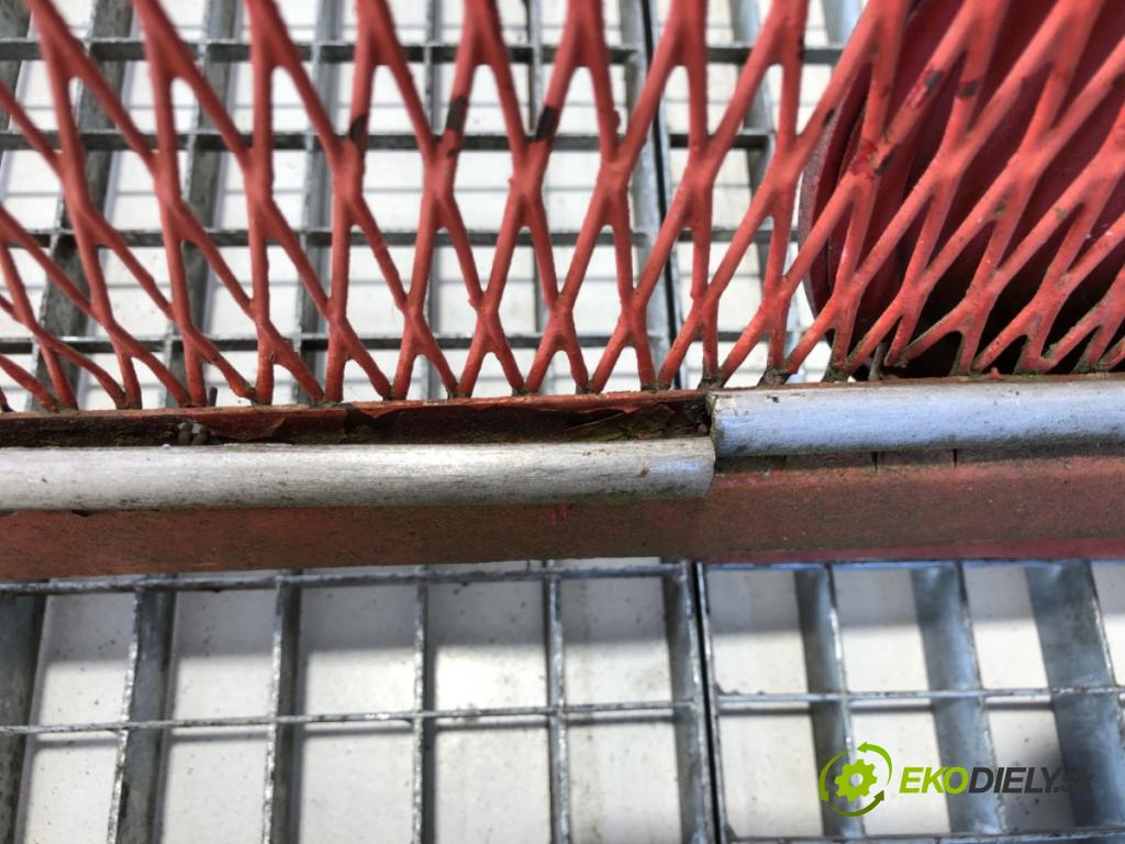 STAR   1985    mřížka maska  (Přední mřížka (maska chladiče))