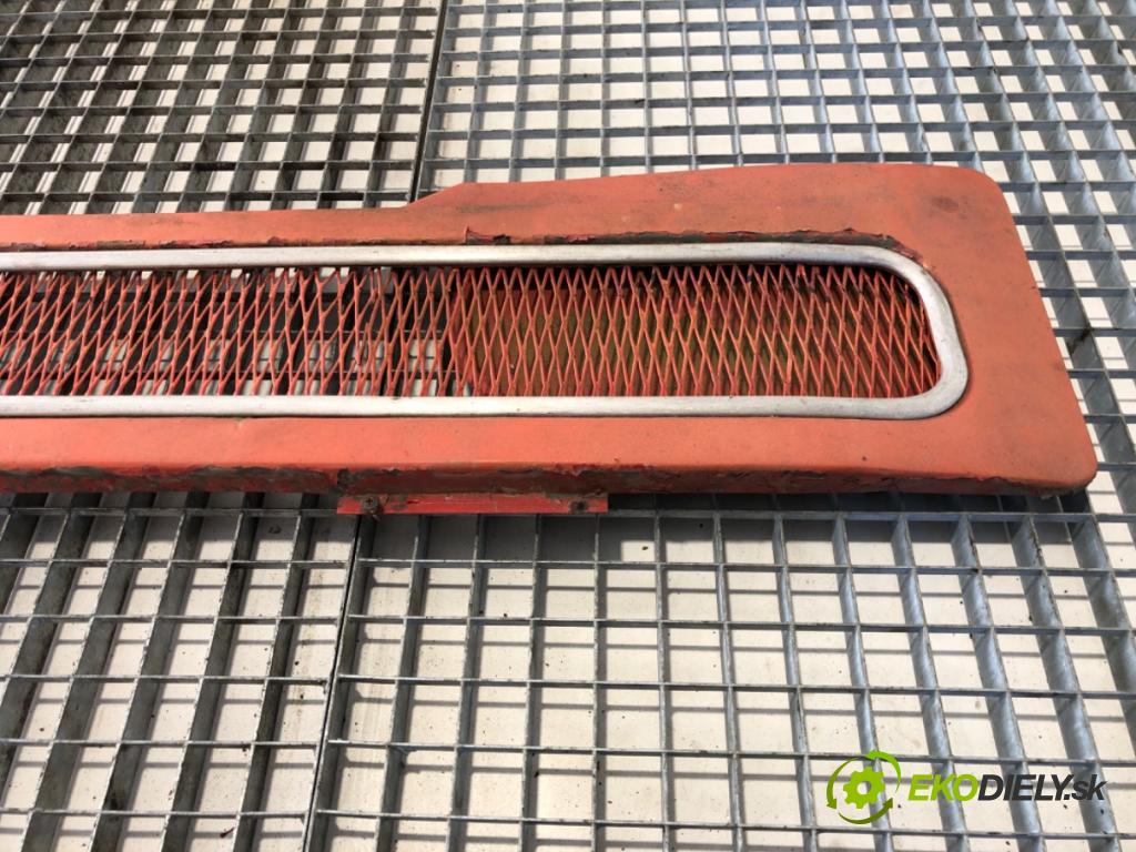 STAR   1985    mřížka maska  (Přední mřížka (maska chladiče))