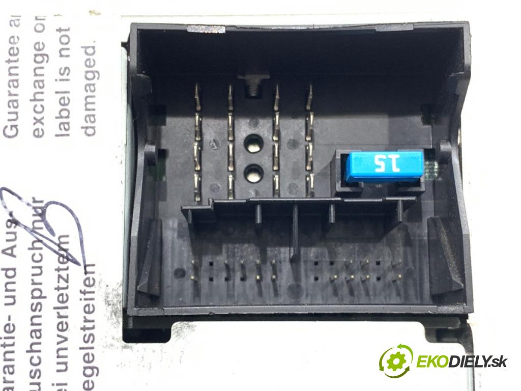 OPEL CORSA D liftback 2006 66 kW 1.3 CDTI (L08, L68) 1248 RADIO 13289921 (Audio zariadenie)