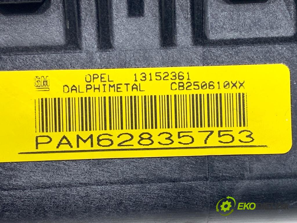 OPEL CORSA D liftback 2006 66 kW 1.3 CDTI (L08, L68) 1248 AirBag spolujezdce 13152361 (Airbag)
