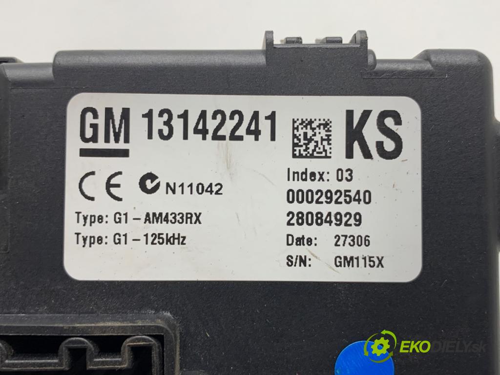 OPEL CORSA D liftback 2006 66 kW 1.3 CDTI (L08, L68) 1248 modul BSI 13142241 (Pojistková skříňka)