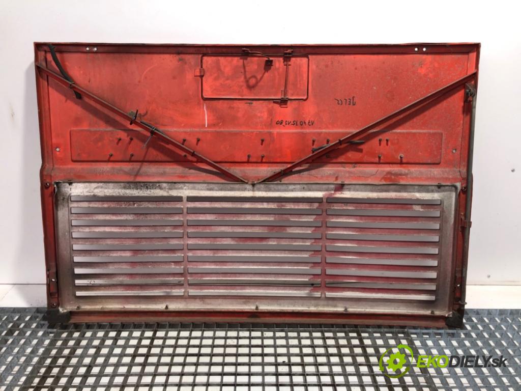 JELCZ   1988    mřížka maska  (Přední mřížka (maska chladiče))