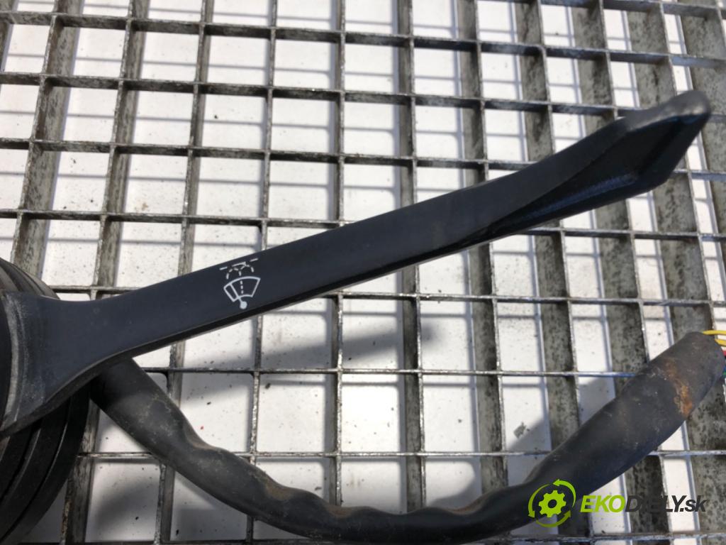 JELCZ   1988    Prepínač kombinovaný  (Prepínacie páčky pod volantom)