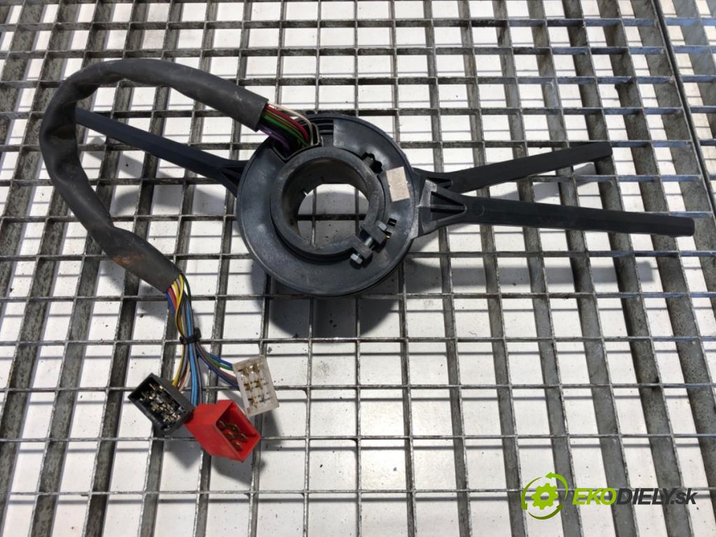 JELCZ   1988    Prepínač kombinovaný  (Prepínacie páčky pod volantom)