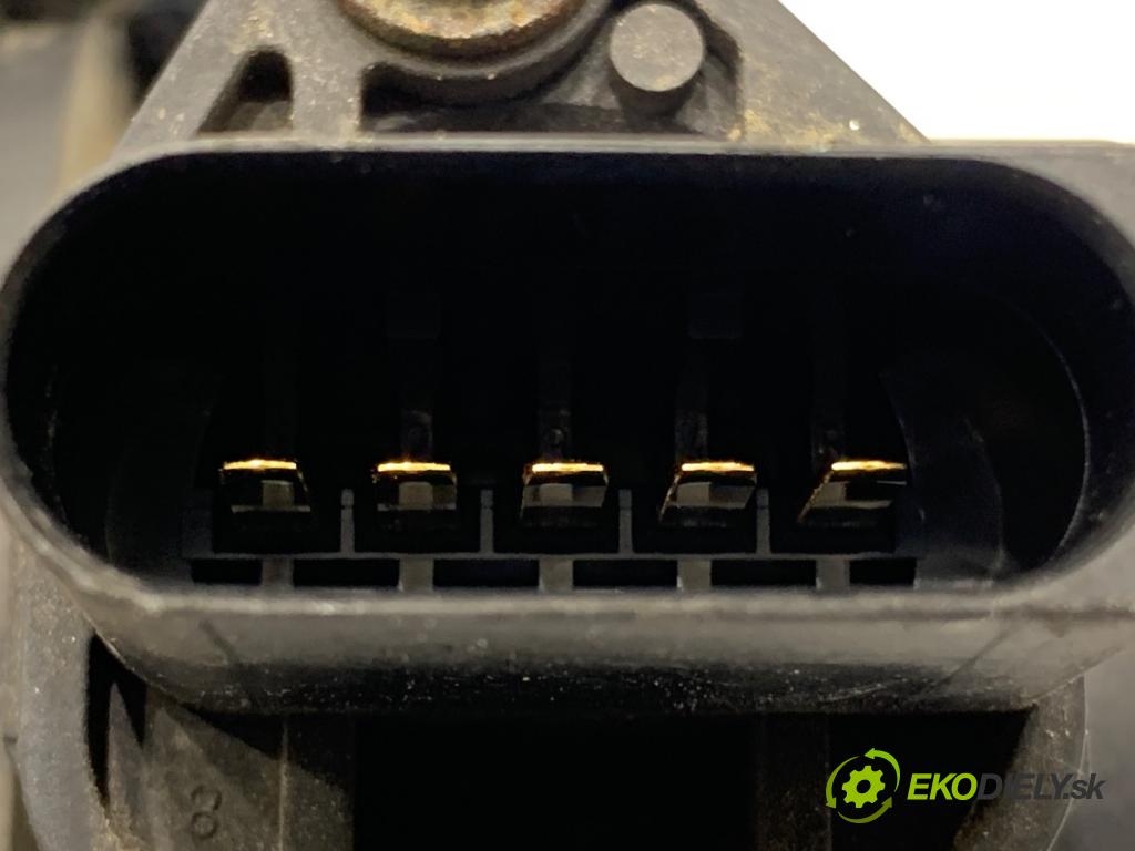 SKODA OCTAVIA I liftback 2003 85 kW 2.0 1984 Váha vzduchu 06A906461G (Váha vzduchu)