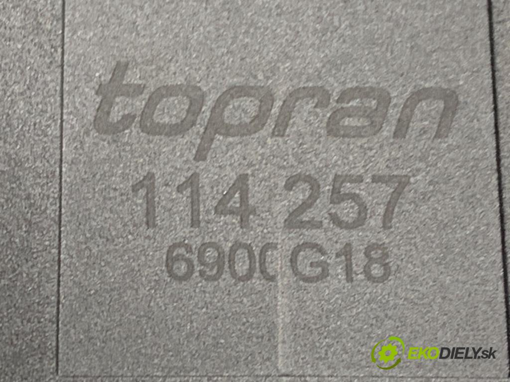 AUDI A4 B5 Kombi 2000 85 kW 1.9 TDI 1896 Spínač svetiel výstražných (núdzových)  (Prepínacie páčky pod volantom)