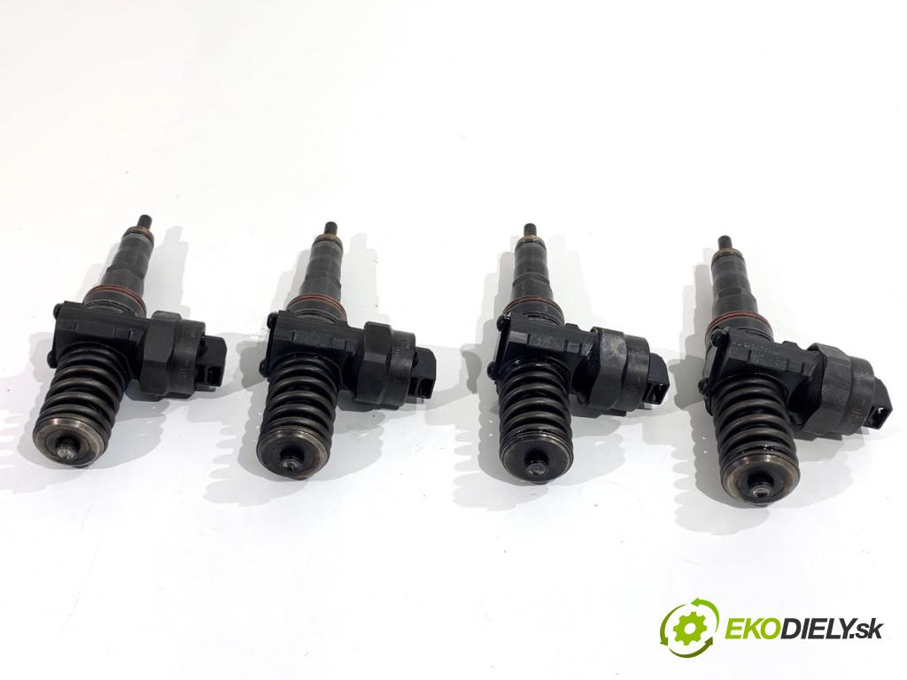 AUDI A4 B5 Kombi 2000 85 kW 1.9 TDI 1896 vstrekovače 038130073J