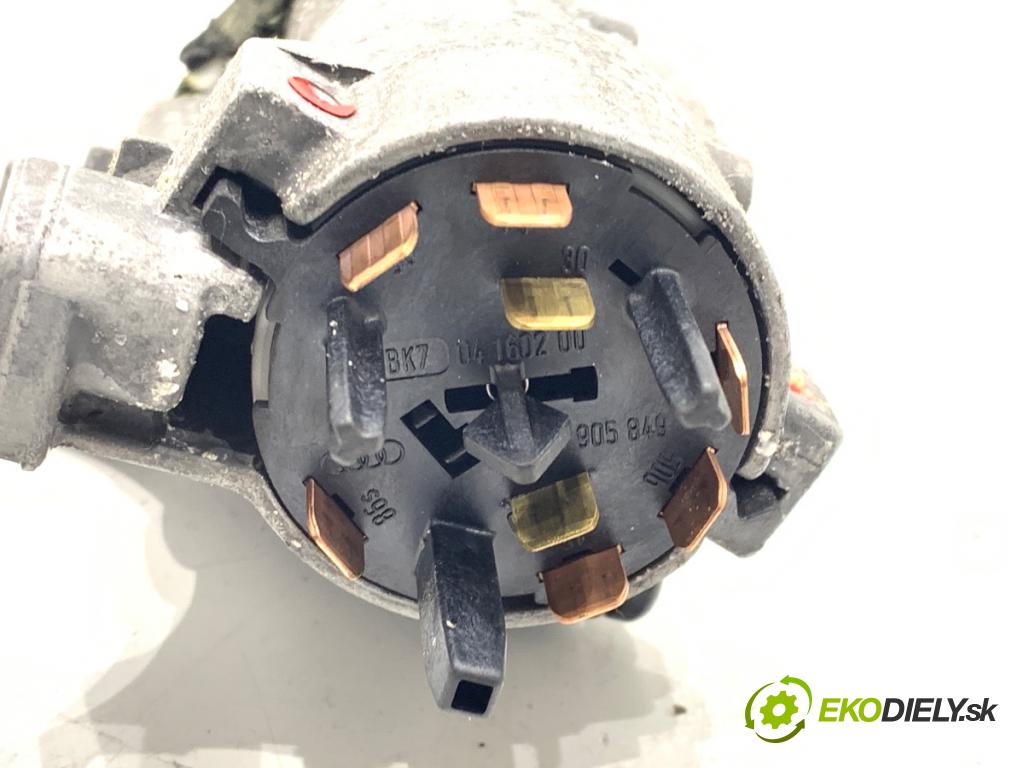 AUDI A4 B5 Kombi 2000 85 kW 1.9 TDI 1896 spinačka 4B0905851C (Spínacia skrinka)