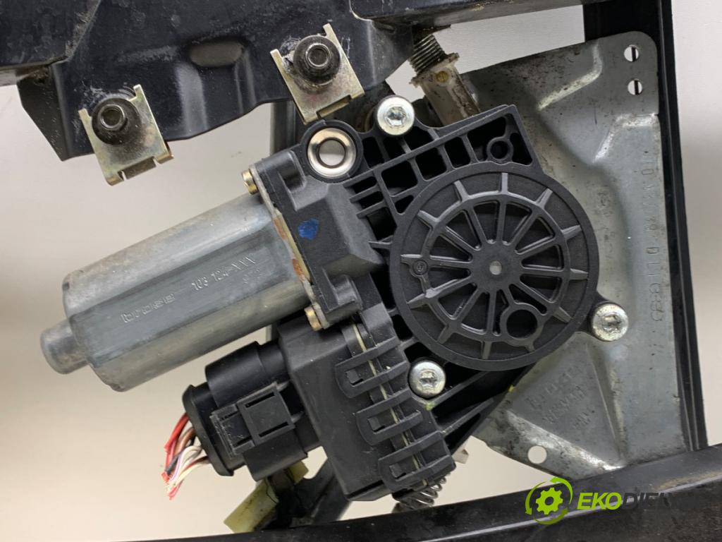 AUDI A4 B5 Kombi 2000 85 kW 1.9 TDI 1896 Mechanizmus okna ľavy predný 8D0837753C
