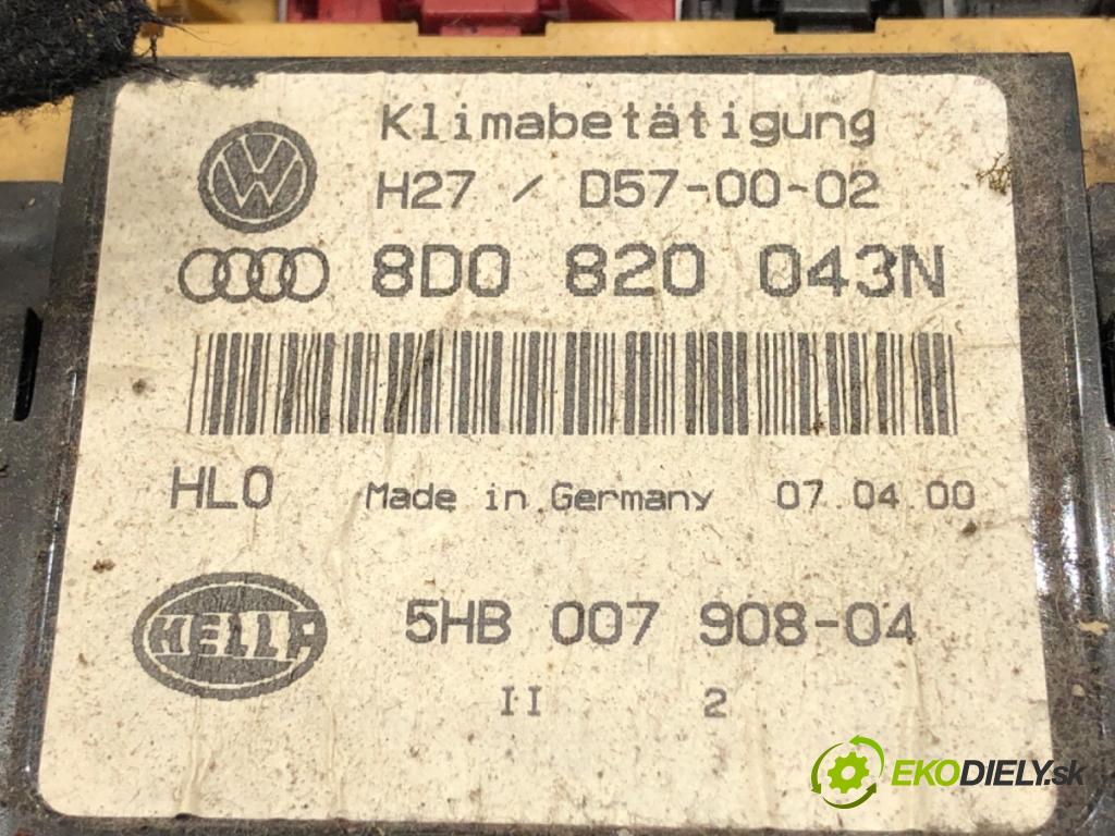 AUDI A4 B5 Kombi 2000 85 kW 1.9 TDI 1896 Panel ovládania kúrenia 8D0820043N (Prepínacie páčky pod volantom)