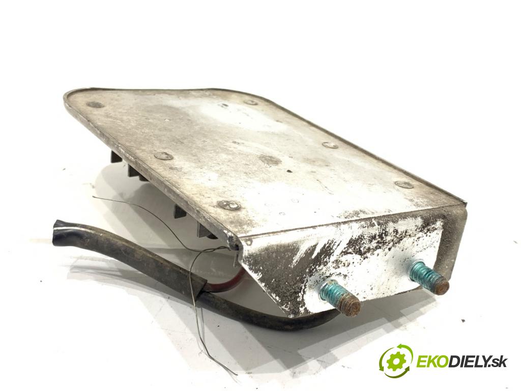 AUDI A4 B5 Kombi 2000 85 kW 1.9 TDI 1896 Modul ventilátora 8D0959493A