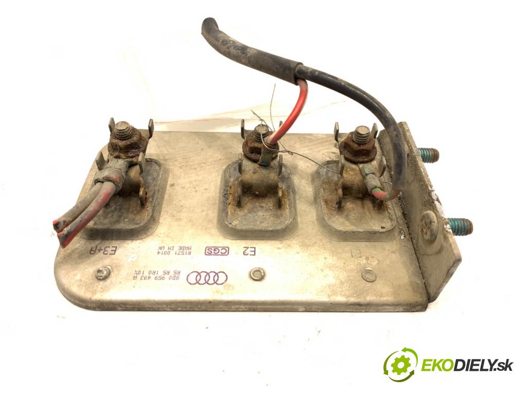 AUDI A4 B5 Kombi 2000 85 kW 1.9 TDI 1896 Modul ventilátora 8D0959493A