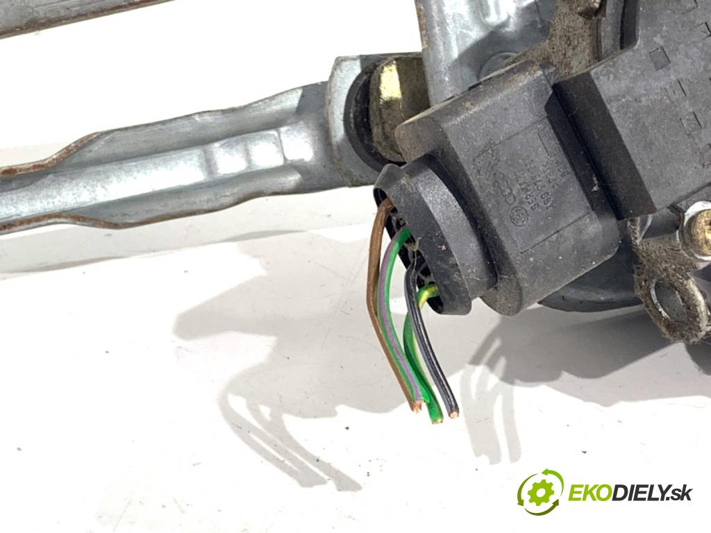 AUDI A4 B5 Kombi 2000 85 kW 1.9 TDI 1896 Mechanizmus stieračov predný 8D1955023E 8D1955113C (Motorček stieračov predný)