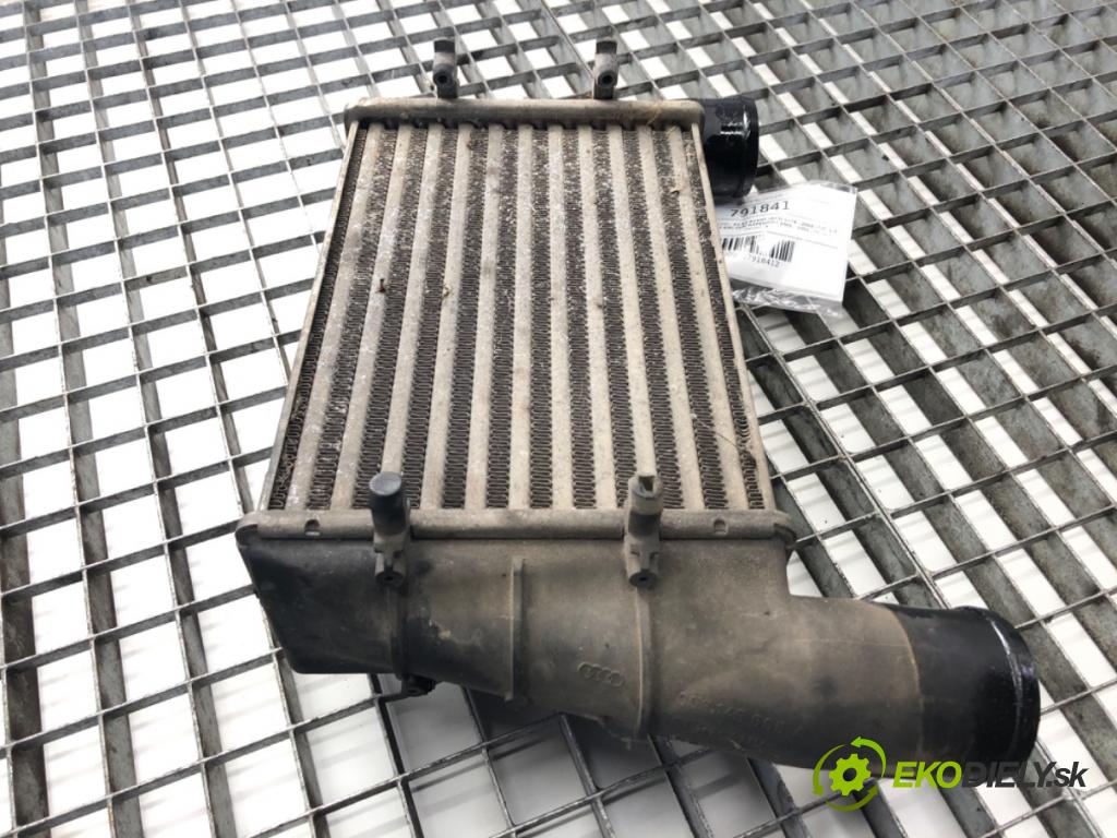 AUDI A4 B5 Kombi 2000 85 kW 1.9 TDI 1896 intercooler 058145805A (Intercooler (chladič stlačeného vzduchu))