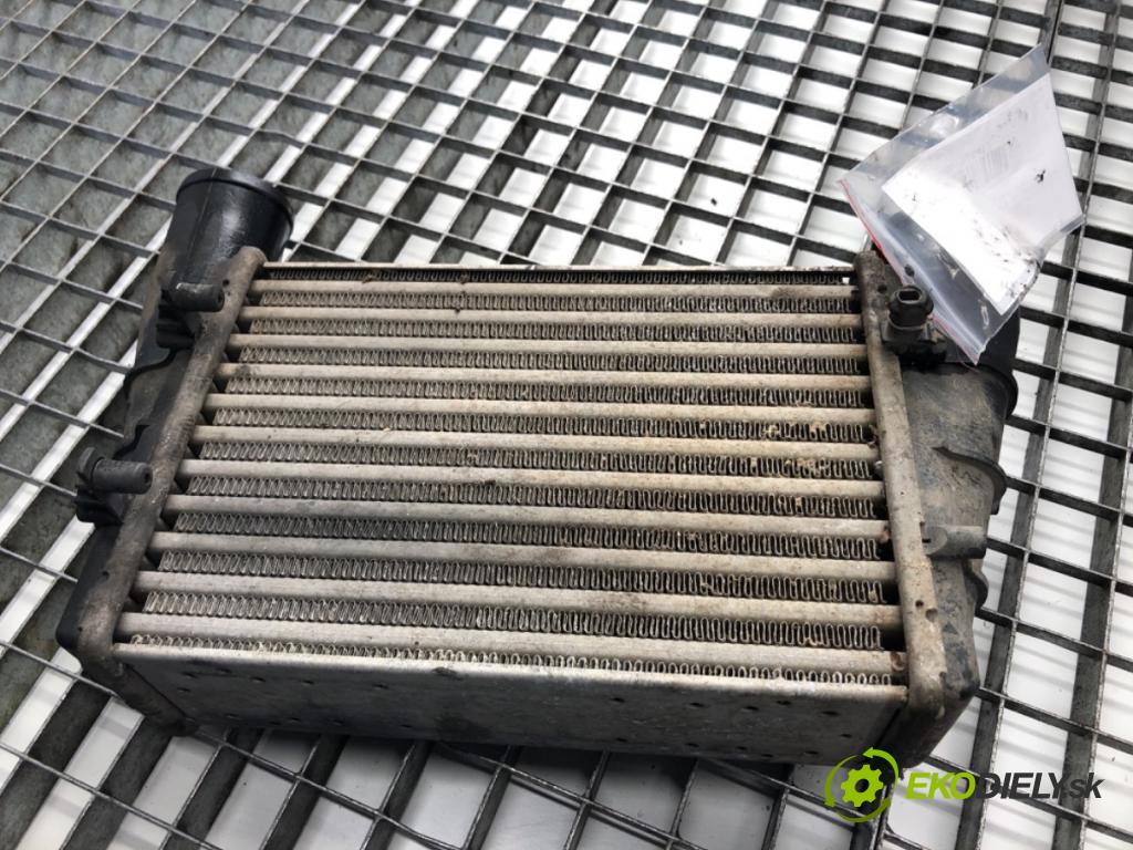 AUDI A4 B5 Kombi 2000 85 kW 1.9 TDI 1896 intercooler 058145805A (Intercooler (chladič stlačeného vzduchu))