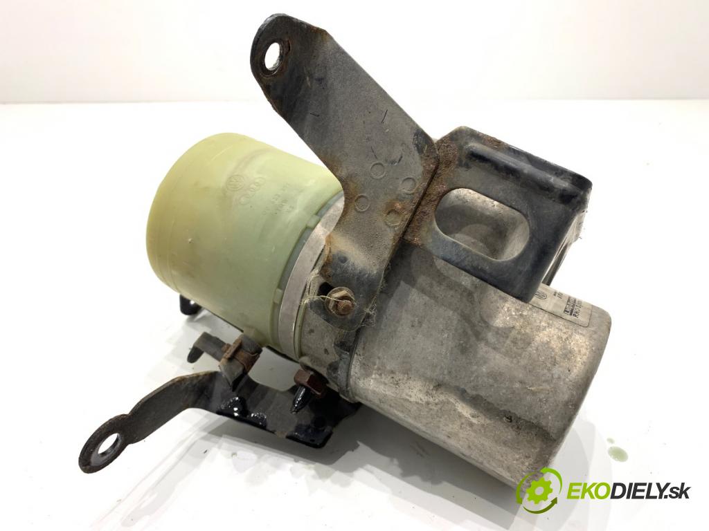 VW POLO IV 9N liftback 2006 55 kW 1.4 16V 1390 Pumpa servočerpadlo 6Q0423156AB (Servočerpadlo)