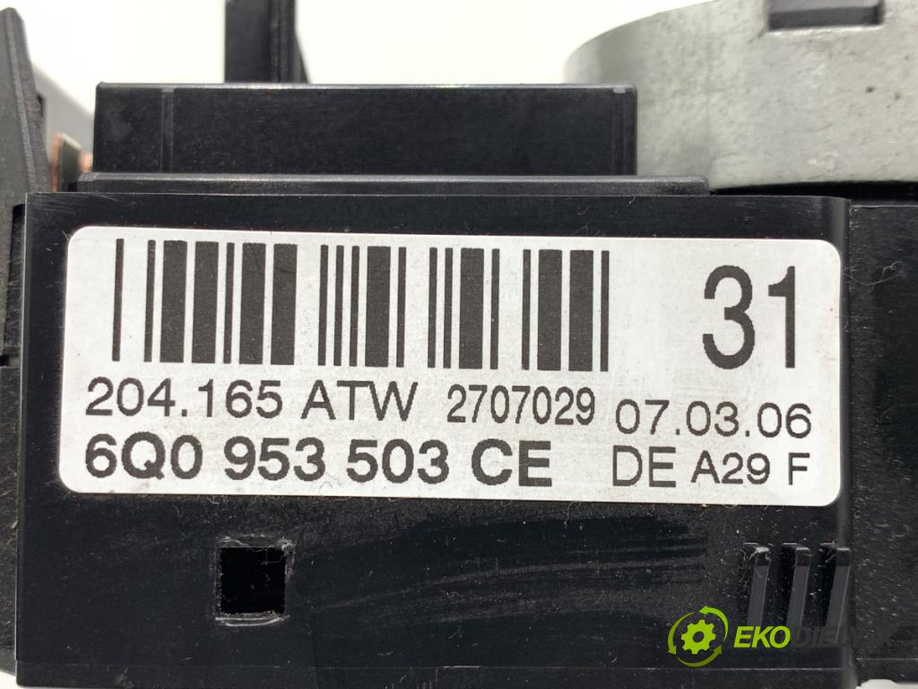 VW POLO IV 9N liftback 2006 55 kW 1.4 16V 1390 Prepínač kombinovaný 6Q0953503CE (Prepínacie páčky pod volantom)