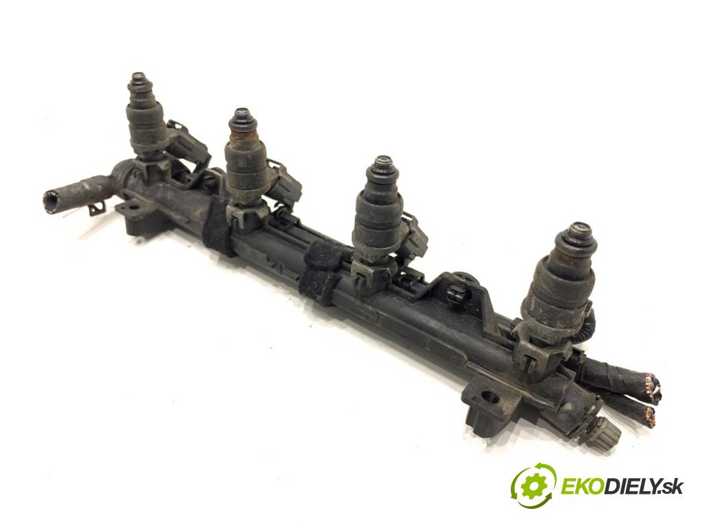 VW POLO IV 9N liftback 2006 55 kW 1.4 16V 1390 Lišta vstrekovacia 036133320 (Vstrekovacia lišta)