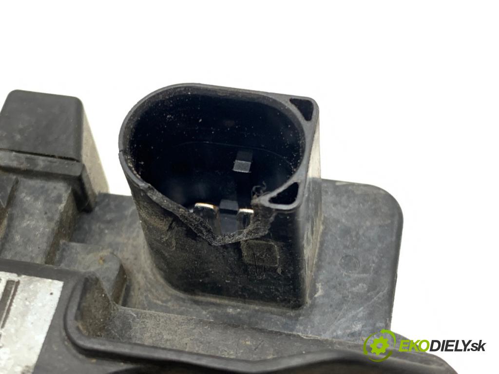 VW POLO IV 9N liftback 2006 55 kW 1.4 16V 1390 Alternátor 037903025M (Alternátor)