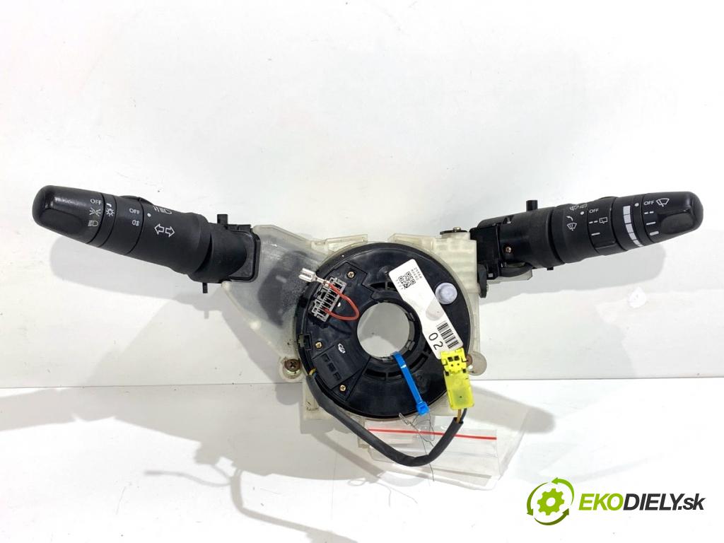 NISSAN MICRA K12 liftback 2003 59 kW 1.2 16V 1240 Prepínač kombinovaný 25560AX602 (Prepínacie páčky pod volantom)
