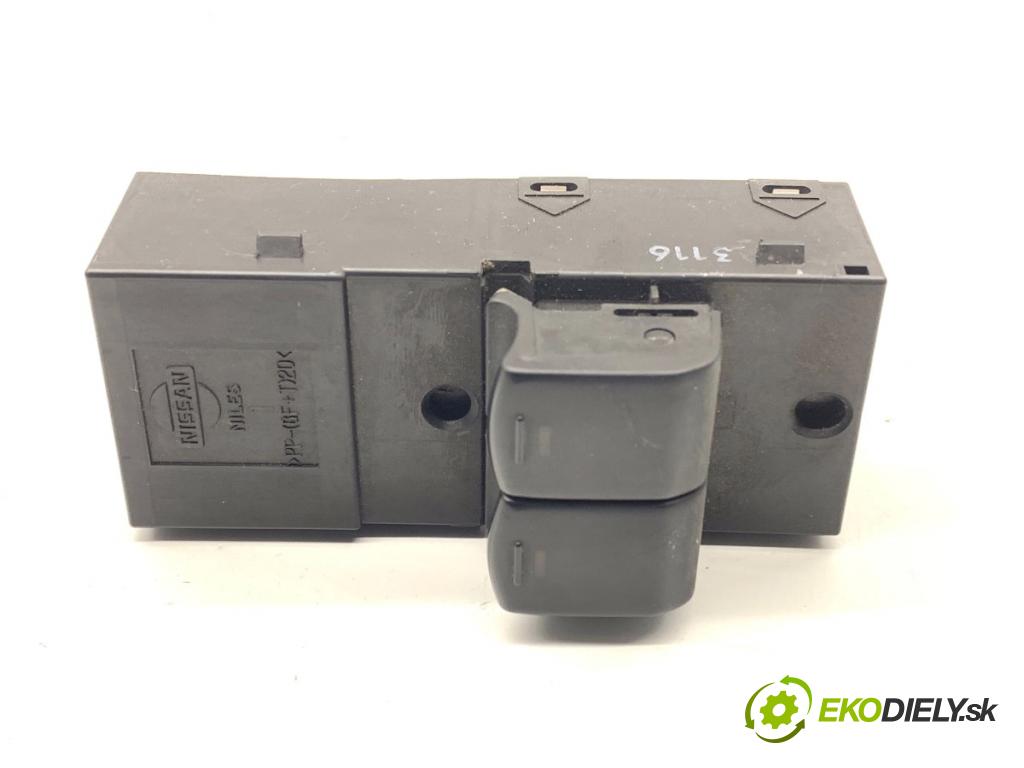 NISSAN MICRA K12 liftback 2003 59 kW 1.2 16V 1240 Prepínač okien  (Prepínacie páčky pod volantom)