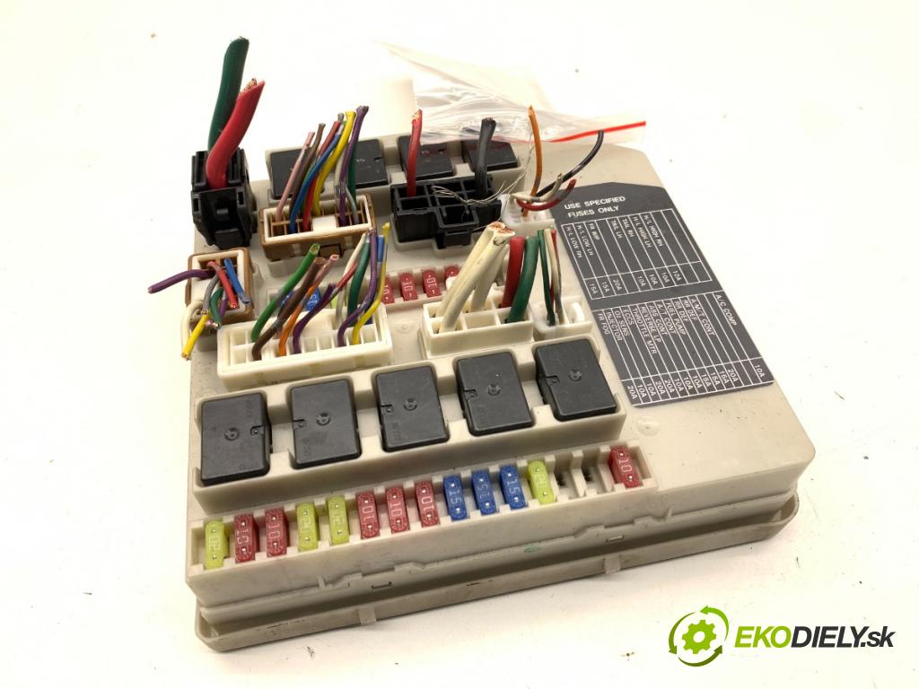 NISSAN MICRA K12 liftback 2003 59 kW 1.2 16V 1240 modul BSI  (Pojistková skříňka)