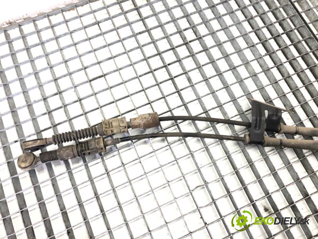 NISSAN MICRA K12 liftback 2003 59 kW 1.2 16V 1240 Kulisa 3889010 (Rýchlostná páka (kulisa))