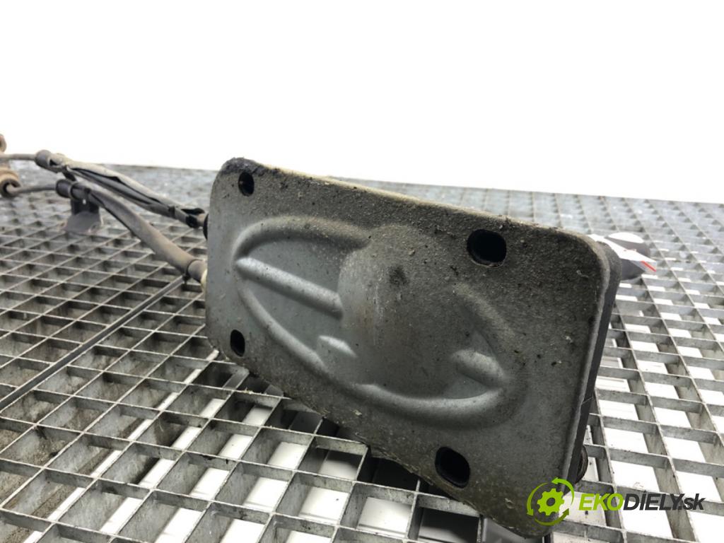 NISSAN MICRA K12 liftback 2003 59 kW 1.2 16V 1240 Kulisa 3889010 (Rýchlostná páka (kulisa))