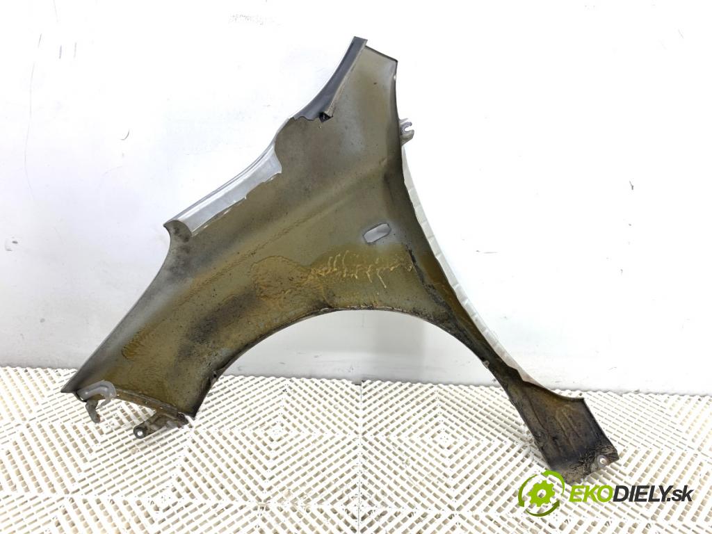 NISSAN MICRA K12 liftback 2003 59 kW 1.2 16V 1240 Blatník pravy predný KY0