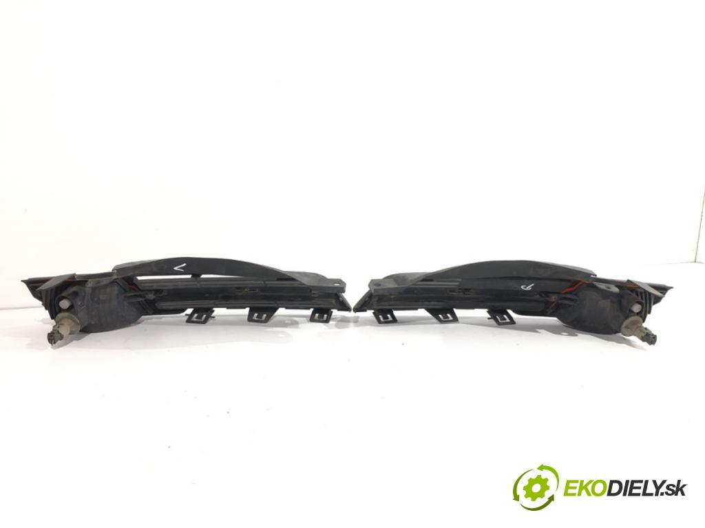 NISSAN MICRA K12 liftback 2003 59 kW 1.2 16V 1240 mřížka maska  (Přední mřížka (maska chladiče))