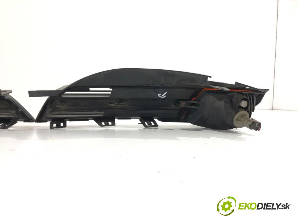 NISSAN MICRA K12 liftback 2003 59 kW 1.2 16V 1240 mřížka maska  (Přední mřížka (maska chladiče))