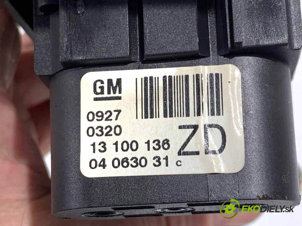 OPEL ASTRA H liftback 2007 66 kW 1.3 CDTI (L48) 1248 Spínač svetiel 13100136