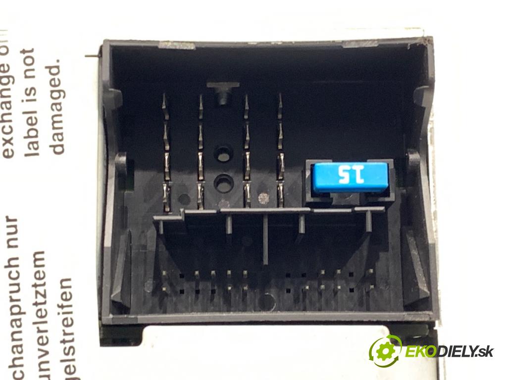 OPEL ASTRA H liftback 2007 66 kW 1.3 CDTI (L48) 1248 RADIO 13263051 (Audio zariadenie)