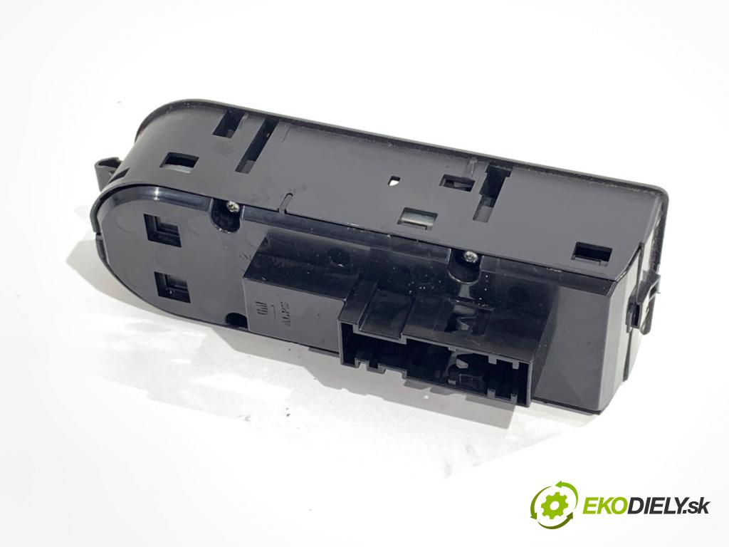 OPEL ASTRA H liftback 2007 66 kW 1.3 CDTI (L48) 1248 Prepínač okien 13228706 (Prepínacie páčky pod volantom)