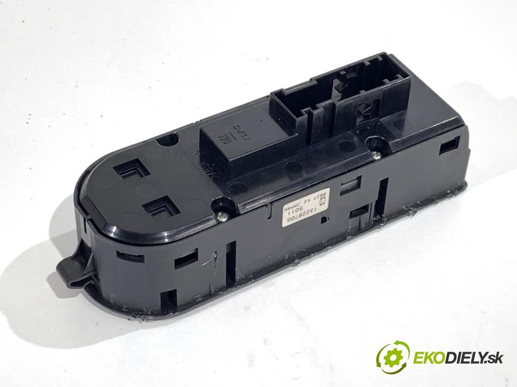 OPEL ASTRA H liftback 2007 66 kW 1.3 CDTI (L48) 1248 Prepínač okien 13228706 (Prepínacie páčky pod volantom)