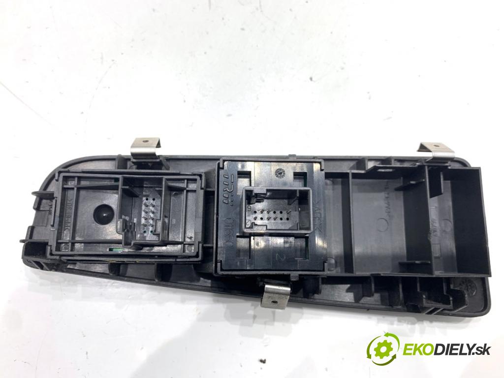 FIAT BRAVO II liftback 2007 88 kW 1.9 D Multijet (198AXB1A) 1910 Prepínač okien  (Prepínacie páčky pod volantom)