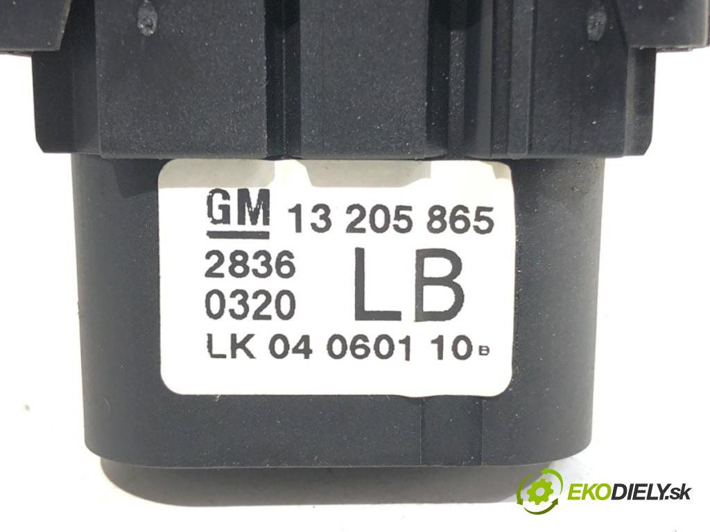OPEL ZAFIRA B nadwozie wielkoprzestrzenne (MPV) 2006 103 kW 1.8 (M75) 1796 Spínač svetiel 13205865