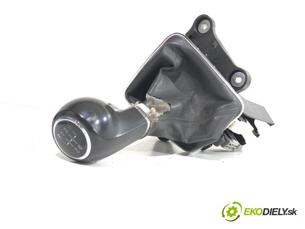 OPEL ZAFIRA B nadwozie wielkoprzestrzenne (MPV) 2006 103 kW 1.8 (M75) 1796 Kulisa 8126100101 (Rýchlostná páka (kulisa))