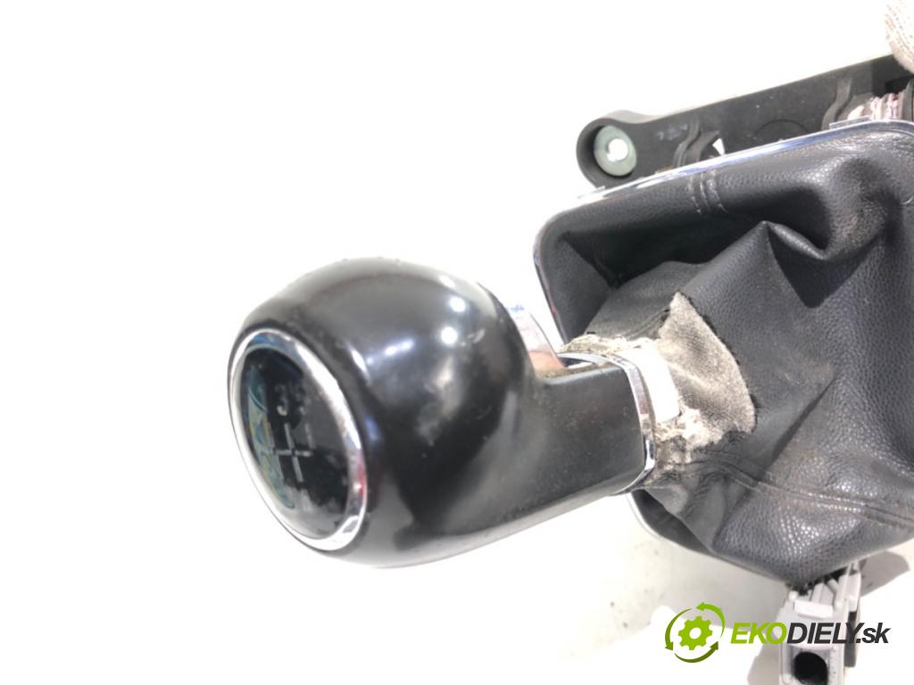 OPEL ZAFIRA B nadwozie wielkoprzestrzenne (MPV) 2006 103 kW 1.8 (M75) 1796 Kulisa 8126100101 (Rýchlostná páka (kulisa))