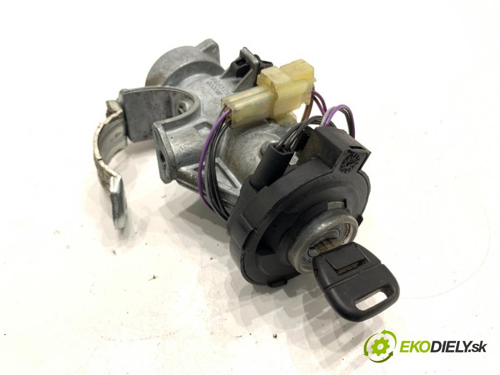 LAND ROVER FREELANDER I samochód terenowy zamknięty 2000 72 kW 2.0 DI 4x4 1994 spinačka  (Spínacia skrinka)