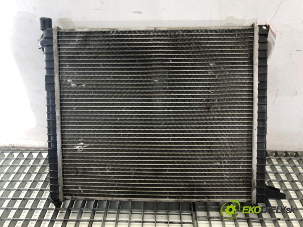 LAND ROVER FREELANDER I samochód terenowy zamknięty 2000 72 kW 2.0 DI 4x4 1994 chladič vody  (Vodní chladič)