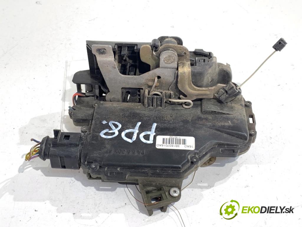 SEAT LEON I liftback 2002 66 kW 1.9 TDI 1896 zámok Dvere pravy predný 3B1837016AD