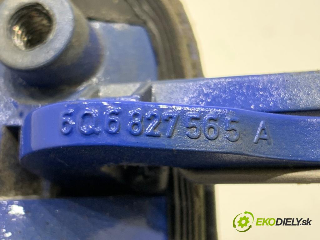 VW POLO IV 9N liftback 2002 55 kW 1.4 TDI 1422 Kľučka dverí zad 5Q6827565A